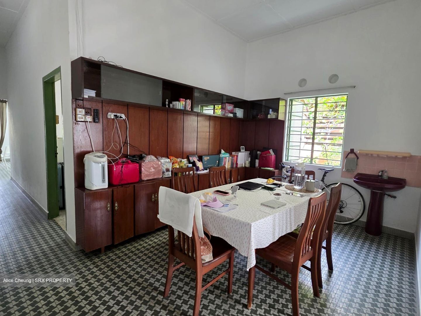 Charlton Park (D19), Semi-Detached #500602741
